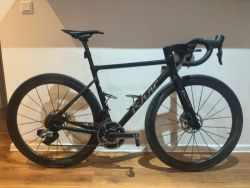 Isaac Element Crystal Black 2023 Sram Red FFWD RAW 44 CS