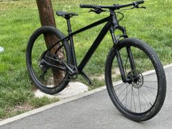 Horské kolo Maxbike M909 17" – custom stavba 2024 (Deore 1x12, tubeless)
