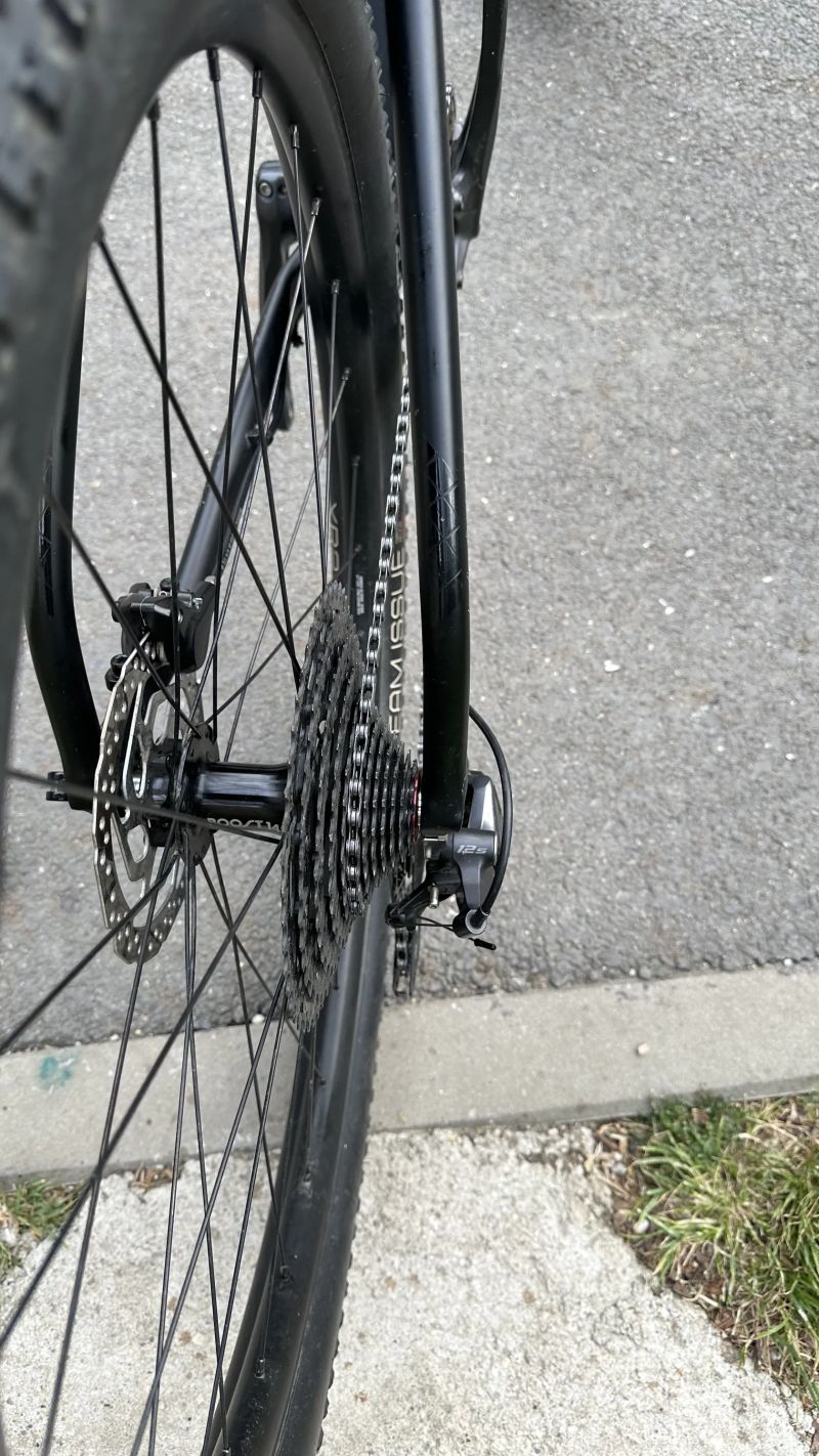 Horské kolo Maxbike M909 17" – custom stavba 2024 (Deore 1x12, tubeless)