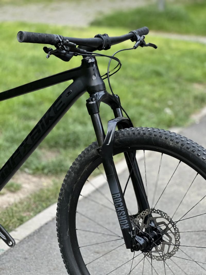 Horské kolo Maxbike M909 17" – custom stavba 2024 (Deore 1x12, tubeless)