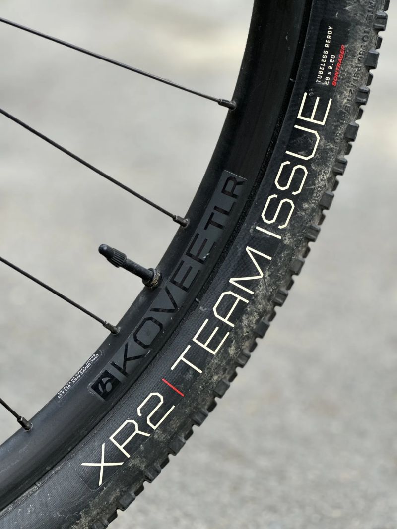 Horské kolo Maxbike M909 17" – custom stavba 2024 (Deore 1x12, tubeless)