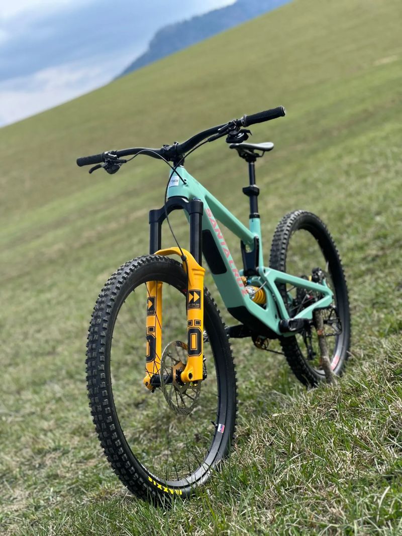 Santa Cruz Nomad V6