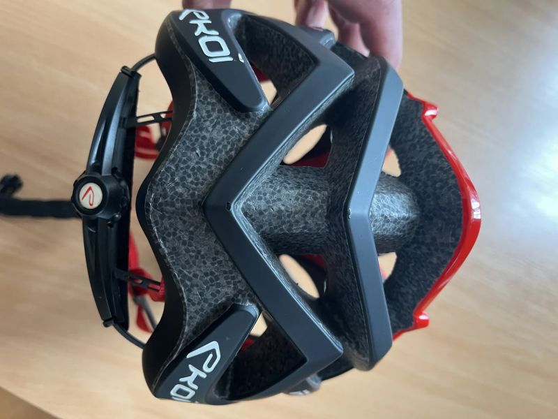 Cyklistická helma Ekoi Corsa light