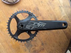 Kliky FSA Comet + 38z přecvodník + střed BSA