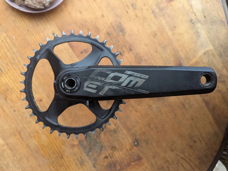 Kliky FSA Comet + 38z přecvodník + střed BSA