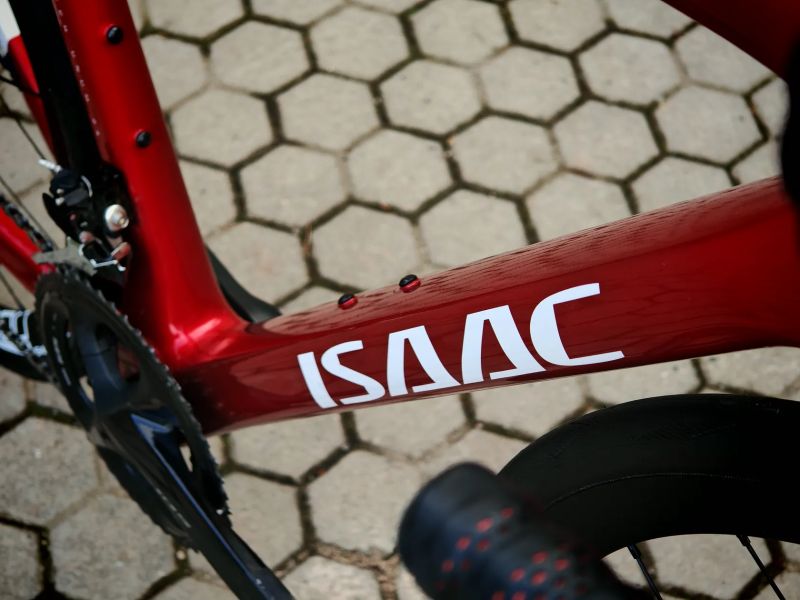 Isaac Vitron Carbon