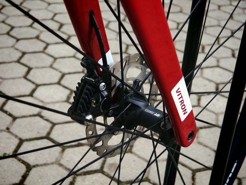 Isaac Vitron Carbon