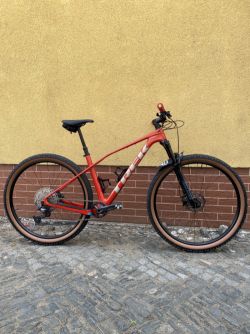 Zánovní Trek Procaliber 9.5 Lava Carbon Horské kolo