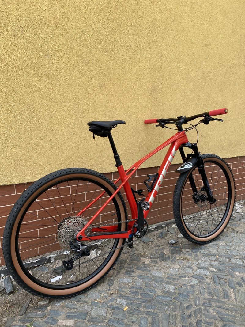 Zánovní Trek Procaliber 9.5 Lava Carbon Horské kolo