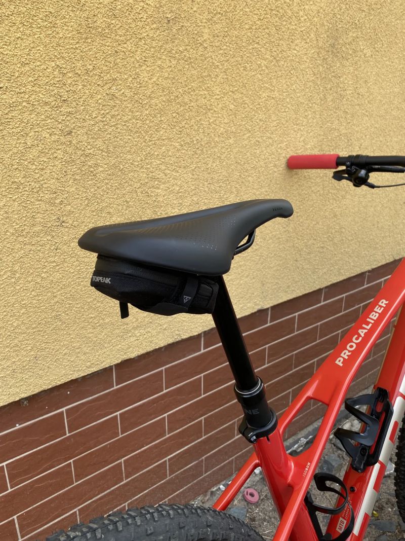 Zánovní Trek Procaliber 9.5 Lava Carbon Horské kolo