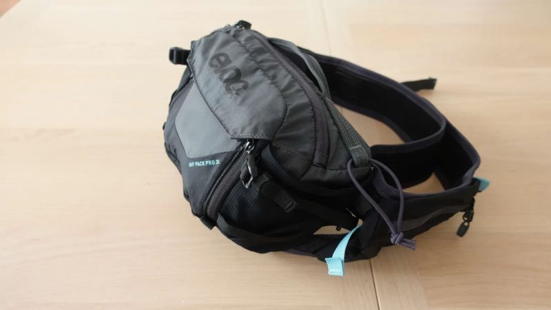 Evoc ledvinka HIP Pack Pro 3l
