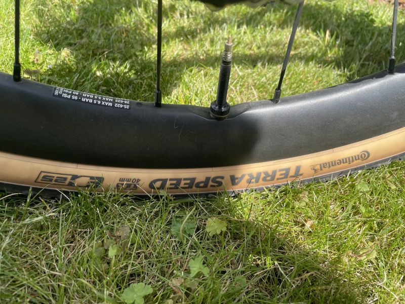 Cannondale Topstone Carbon vel. S, r.2021, 2 sady kol