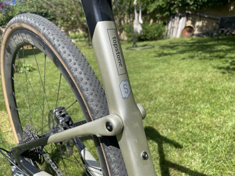 Cannondale Topstone Carbon vel. S, r.2021, 2 sady kol
