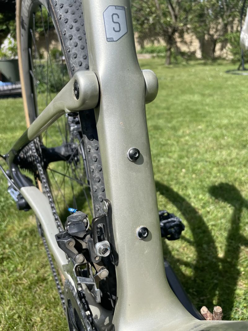 Cannondale Topstone Carbon vel. S, r.2021, 2 sady kol
