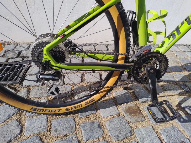 Specialized pitch Men's sport 27,5 vel. M - hyper green/black - po servisu