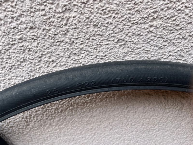 Set zánovních plášťů Michelin Dynamic Sport + Schwalbe Lugano 