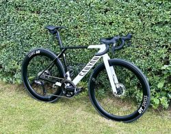 Canyon Ultimate CF SL8 aero
