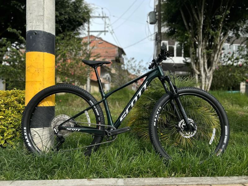 Zánovní Scott Scale 935 teleskop, vel. L