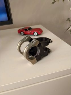 Predstavec Renthal Apex 31,8/40mm + packeta Zdarma