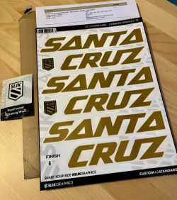 Sada polepů na dolní rámovou trubku Santa Cruz