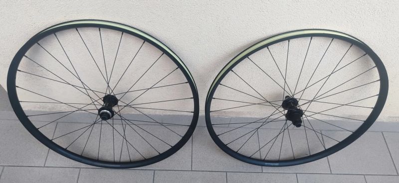 Prodám sadu zapletených 29" kol, možnost jen přední/zadní