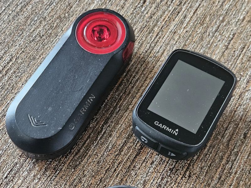 Garmin Edge 130 + radar Varia RTL510