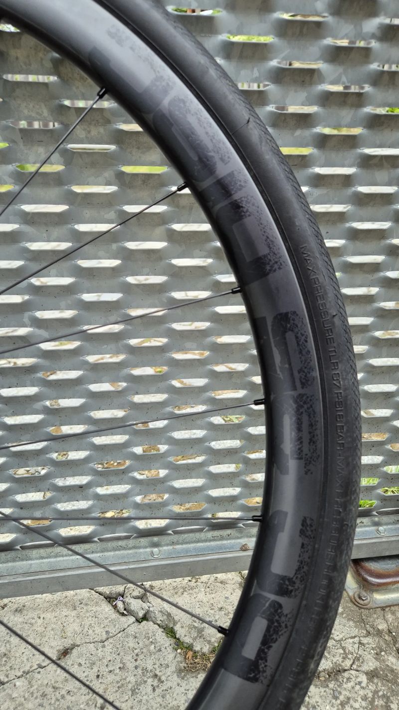 Novatec Brave Carbon Disc R35
