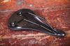 Nové sedlo Fabric Scoop Shallow Sport (142 mm)