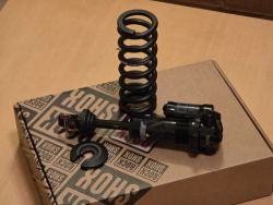 Rock Shox Super Deluxe Coil Select R 205x65 Trunnion