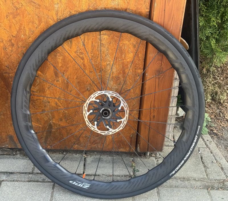 Zipp 353 NSW - SADA (ZADNÉ POŠKODENÉ)