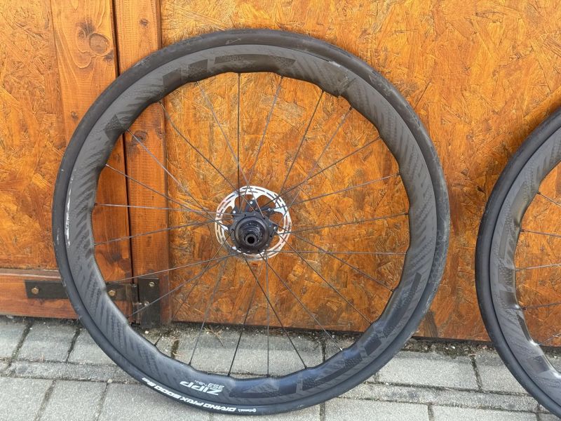 Zipp 353 NSW - SADA (ZADNÉ POŠKODENÉ)