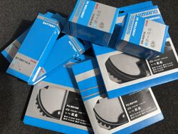 Shimano baterie Di2, BT-DN110,propojka 2 porty pro Di2