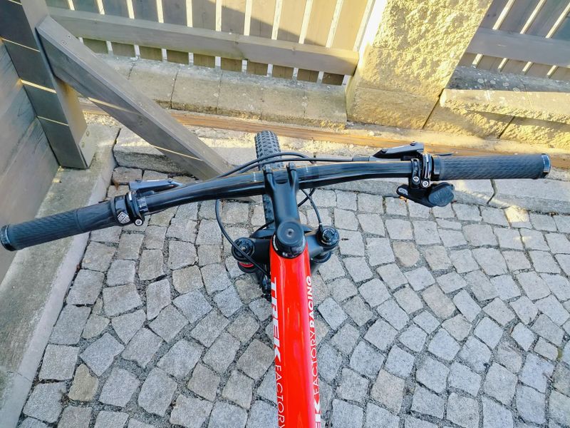  Trek Pro Caliber 9.8 Team Issue
