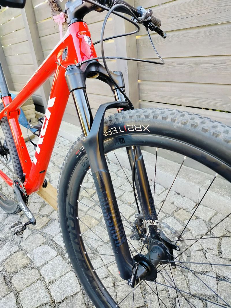  Trek Pro Caliber 9.8 Team Issue