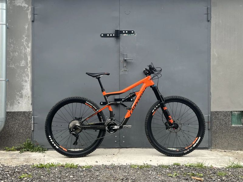 Cannondale Trigger 3, roku 2018, Velikost M, kola 27.5" ČERSTVÝ POMERANČ celopero