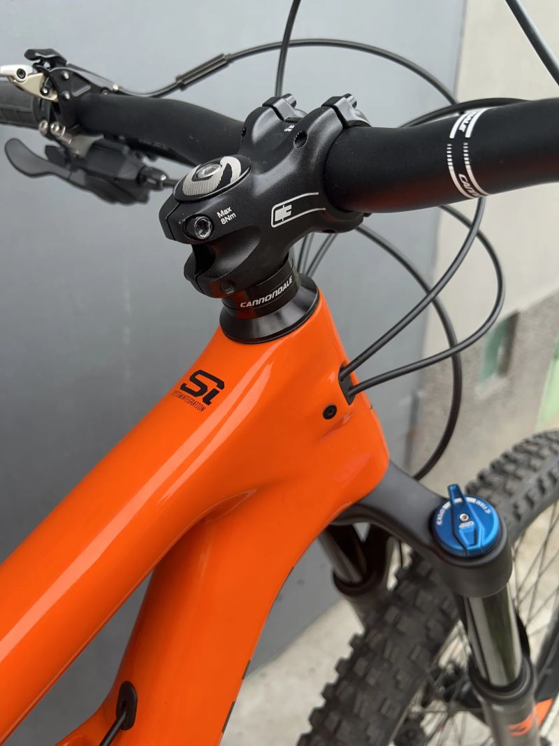 Cannondale Trigger 3, roku 2018, Velikost M, kola 27.5" ČERSTVÝ POMERANČ celopero