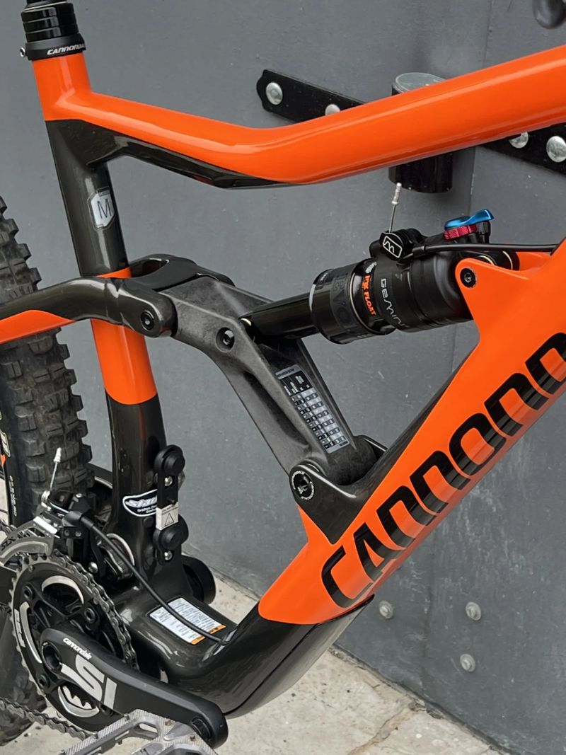Cannondale Trigger 3, roku 2018, Velikost M, kola 27.5" ČERSTVÝ POMERANČ celopero