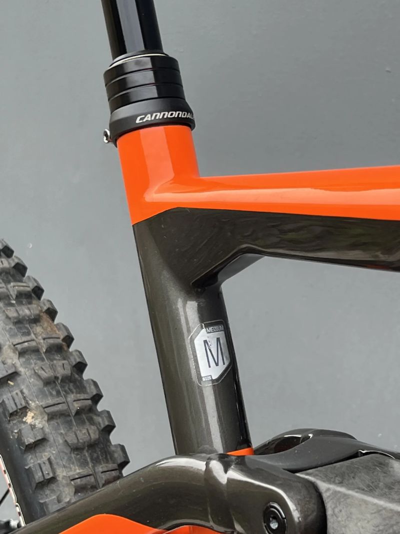 Cannondale Trigger 3, roku 2018, Velikost M, kola 27.5" ČERSTVÝ POMERANČ celopero
