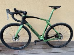 Pinarello Grevil F7 | vel.550 |