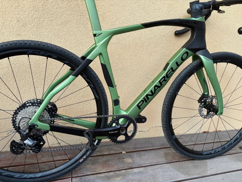 Pinarello Grevil F7 | vel.550 |