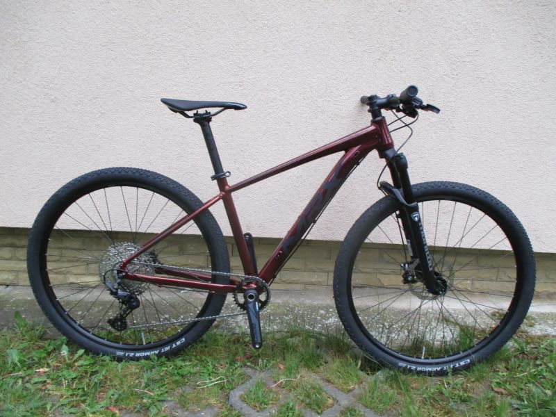 Nové 29" kolo na rámu MRX Sport 17", vzduch. vidlice Manitou Markhor, Shimano Deore 1x12, pevná osa