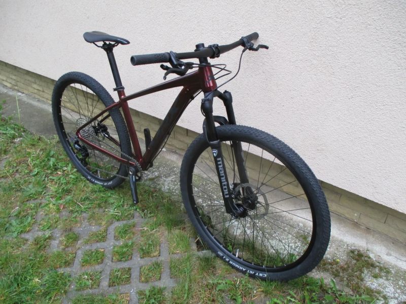 Nové 29" kolo na rámu MRX Sport 17", vzduch. vidlice Manitou Markhor, Shimano Deore 1x12, pevná osa