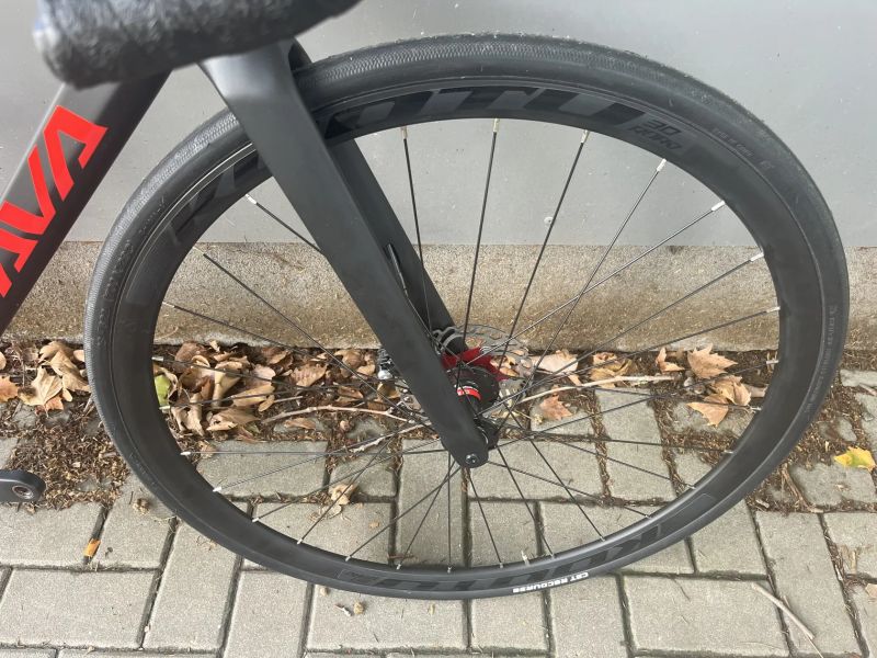 KARBONOVÉ SILNIČNÍ KOLO SAVA VEGAR 2.0, VEL. M/52 CM