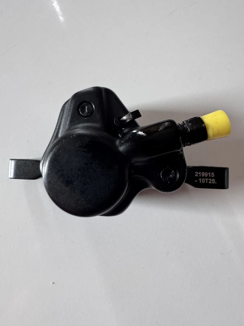 Nové TEKTRO HD-M275 + 203 mm kotouče z TREK Powerfly+ 4 Gen 5