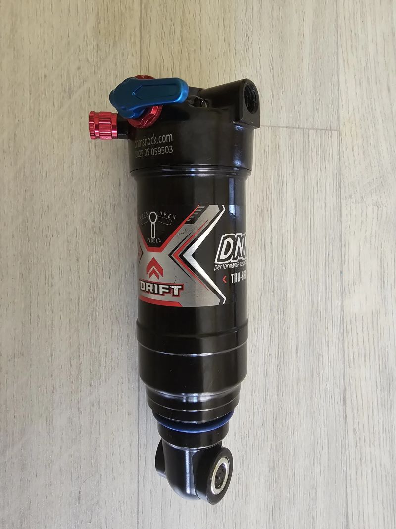 Tlumič DNM Performance Suspension Trunnion 8RC 185x52