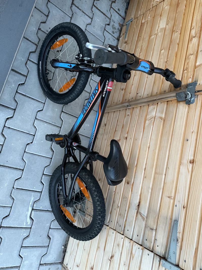 Specialized HotRock 16"