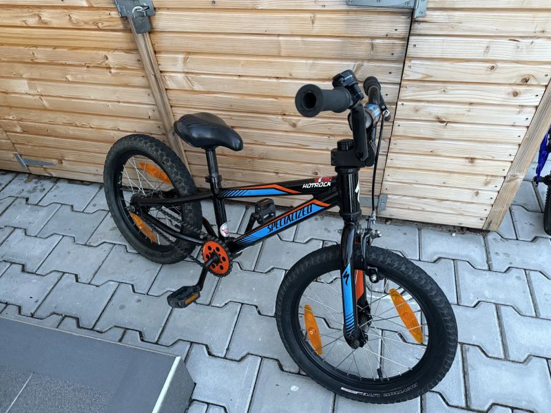 Specialized HotRock 16"