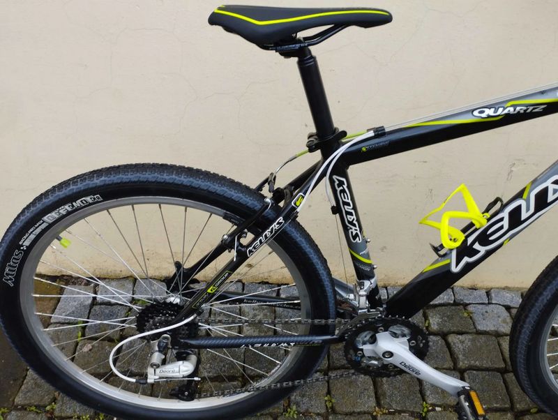 horské kolo Kellys QUARTZ, rám 17", po servisu, pro výšku 160-175cm, jako nové