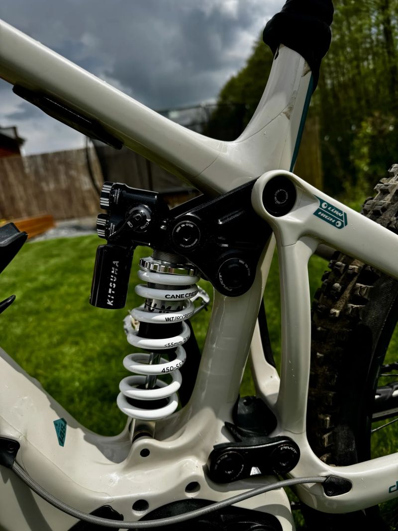 Pivot Shuttle AM (PRO X0)