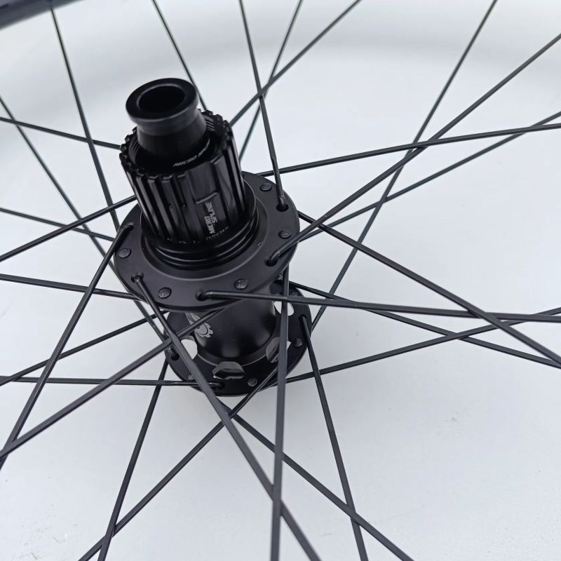 Karbonová kola Elitewheels 29